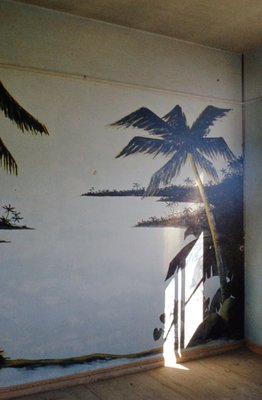 item thumbnail for Elizabeth Bay: Beautiful wall paintings of palm trees