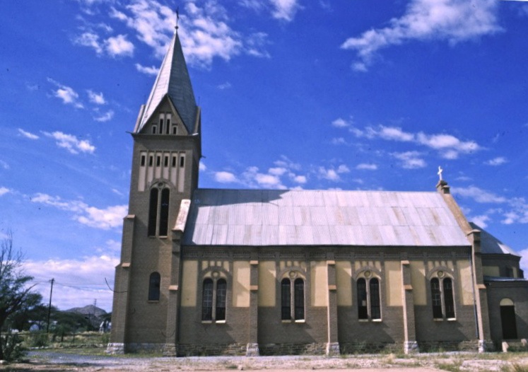 Inventory of historical buildings in Namibia by Edda Schoedder with pictures